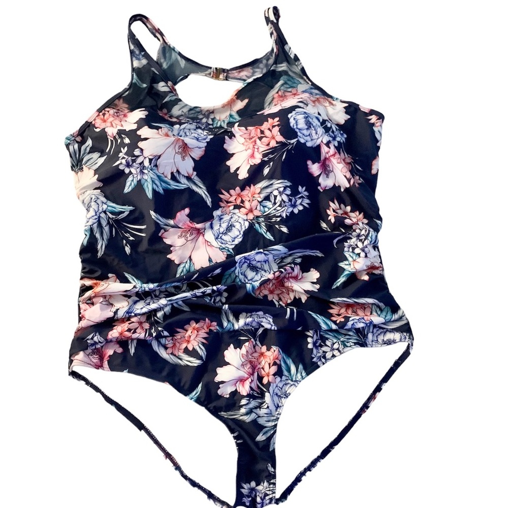 NWOT Emerald Bay blue floral swimsuit Sz 24